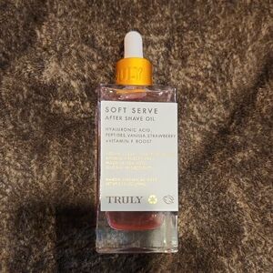 TRULY Soft Serve After Shave Oil - Pink and Gold